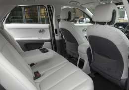 Hyundai uk ioniq 5 0522 ultimate interior 02_jpg.